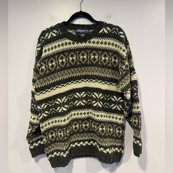 Liberty by Exacta black and white grandpa style sweater - Picture 1 of 3